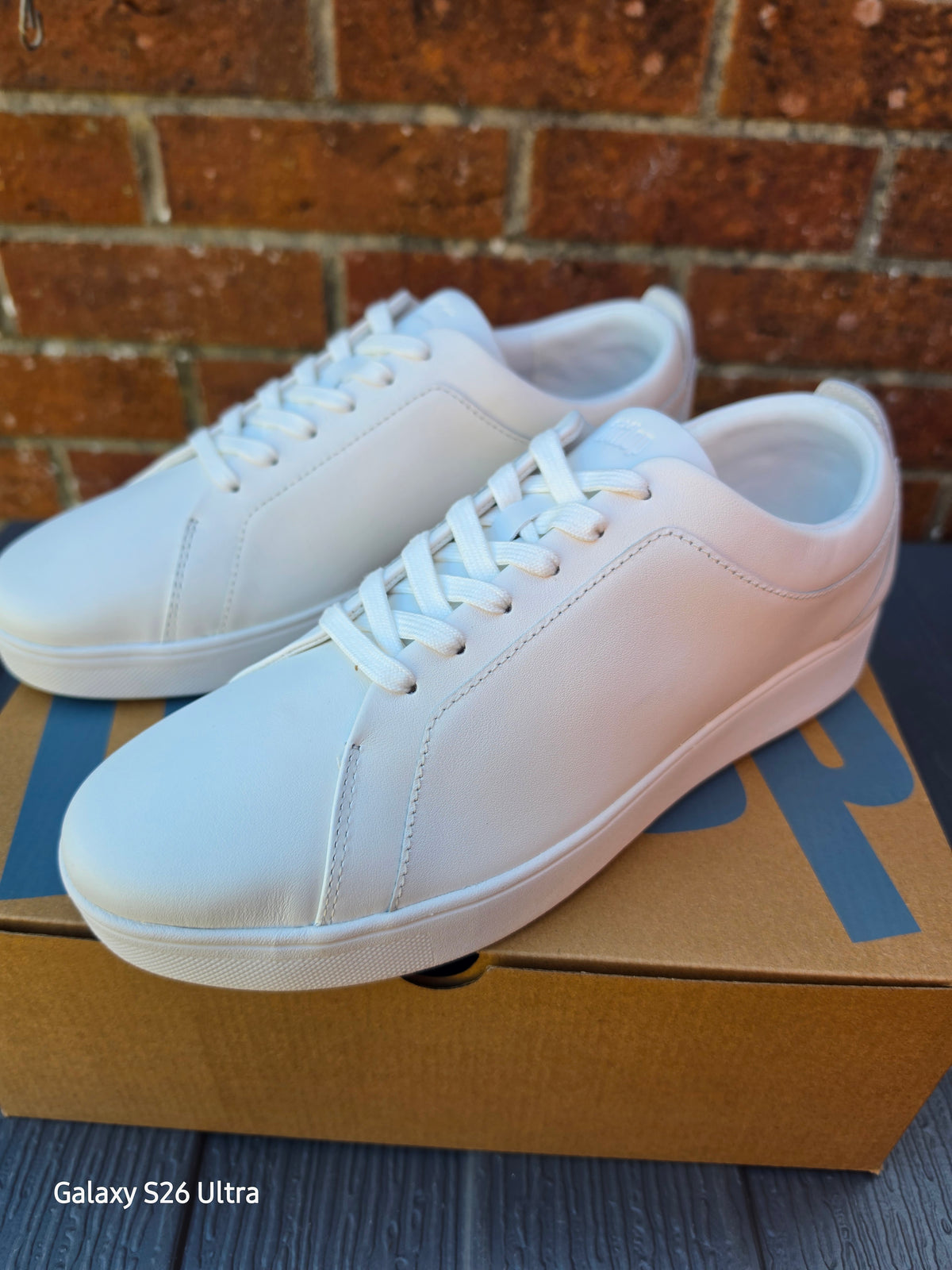 New Style FitFlop Ladies Rally White Leather Trainers - UK Size 8