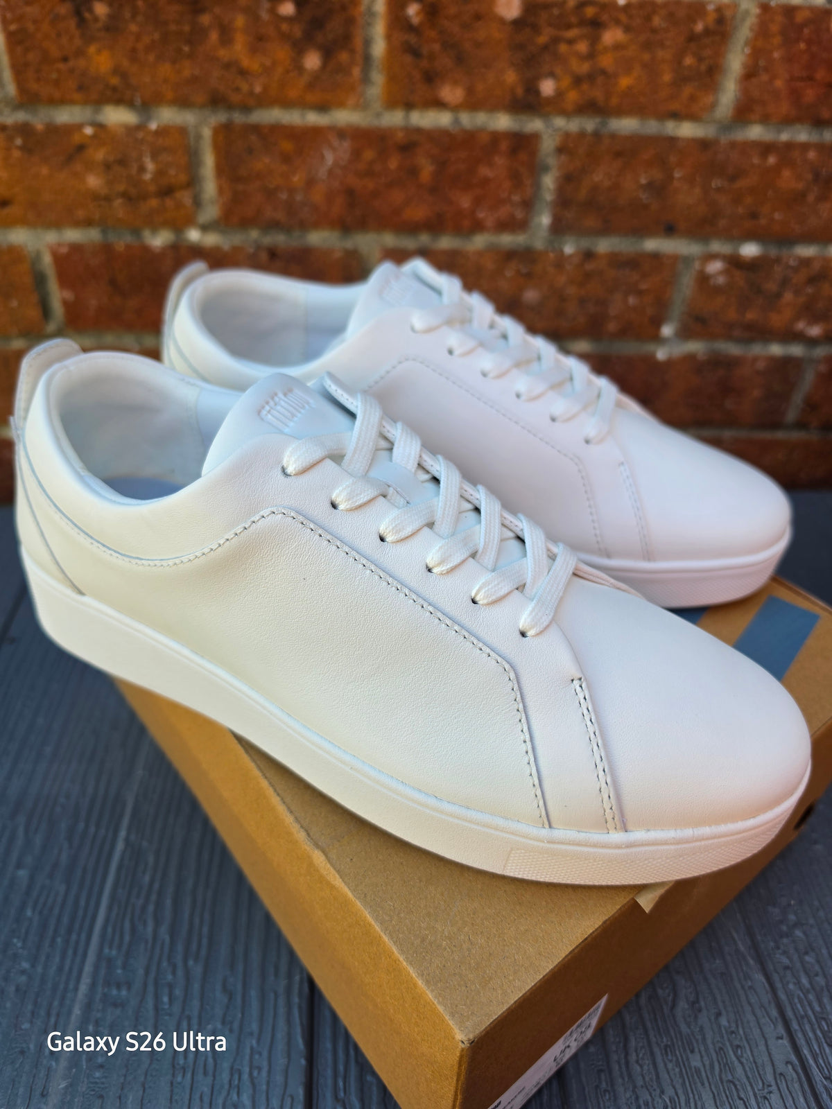 New Style FitFlop Ladies Rally White Leather Trainers - UK Size 8