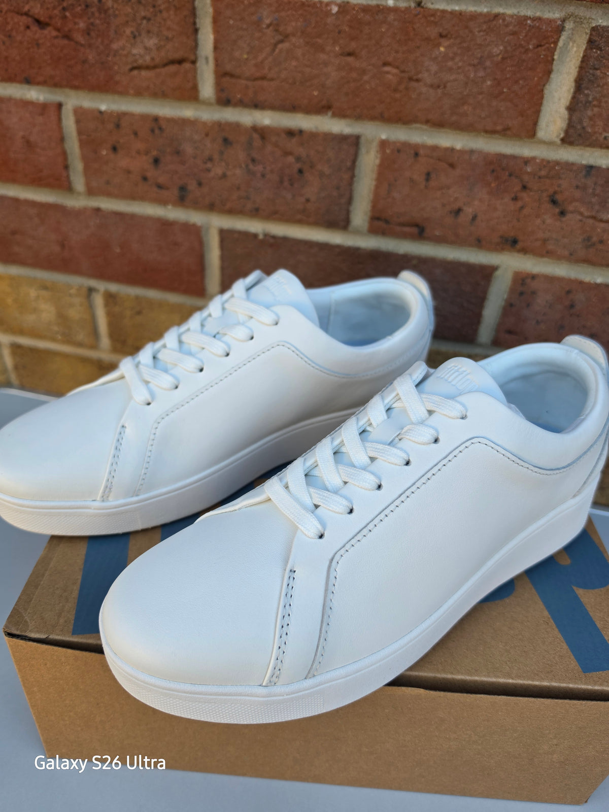 New Style FitFlop Ladies Rally White Leather Trainers - UK Size 7