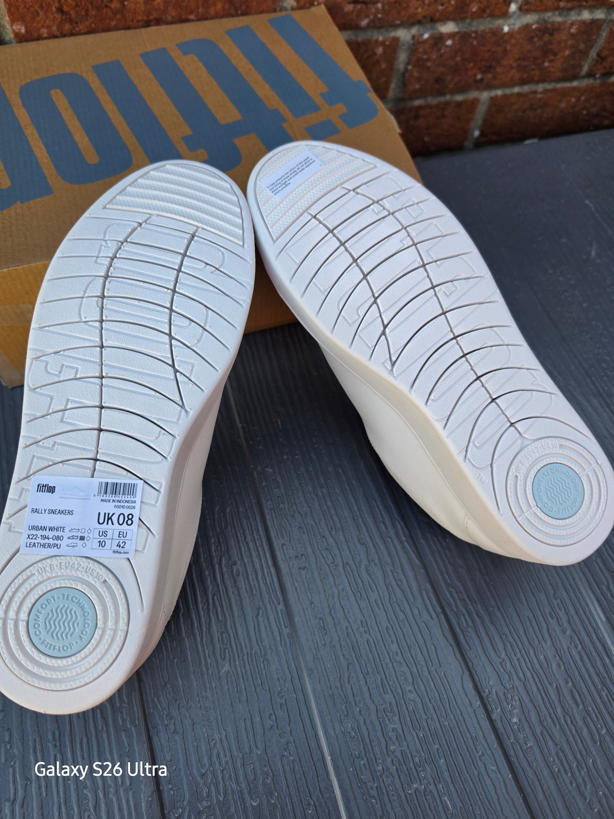 New Style FitFlop Ladies Rally White Leather Trainers - UK Size 8